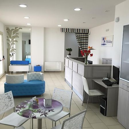 Holiday Affittacamere Corigliano Calabro Exterior foto