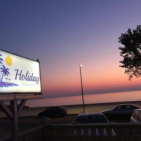 Holiday Affittacamere Corigliano Calabro Exterior foto
