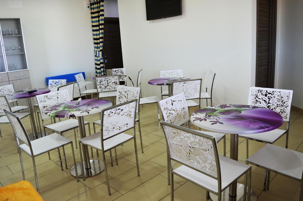 Holiday Affittacamere Corigliano Calabro Exterior foto