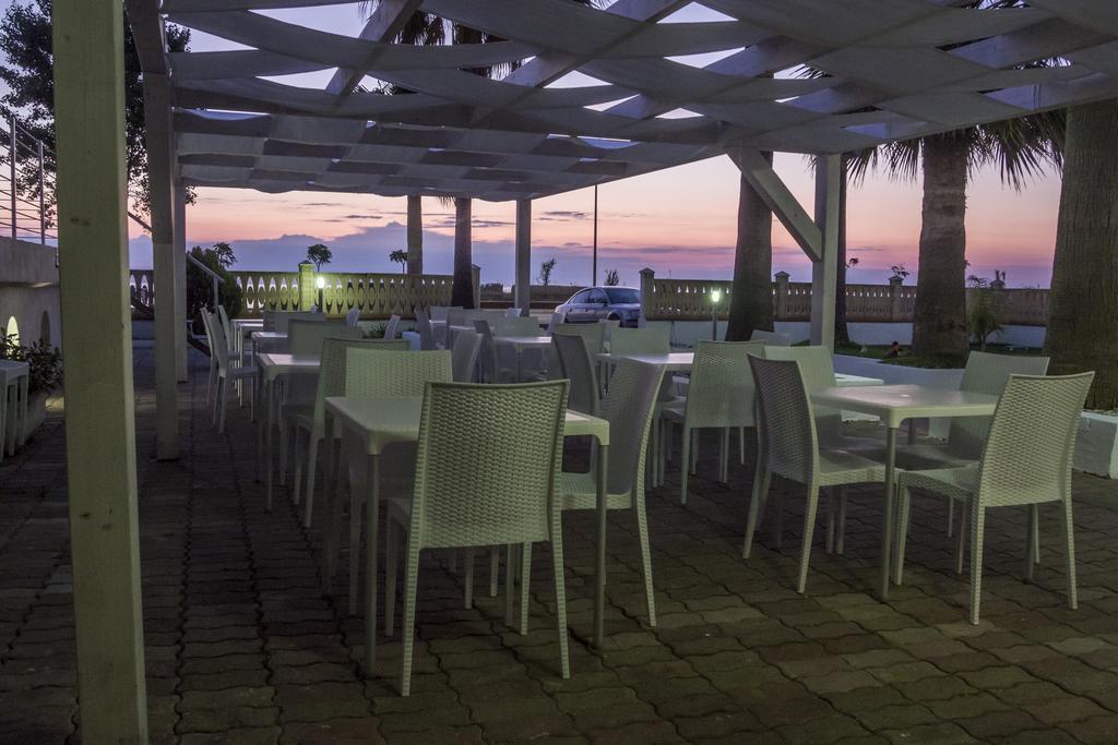 Holiday Affittacamere Corigliano Calabro Exterior foto