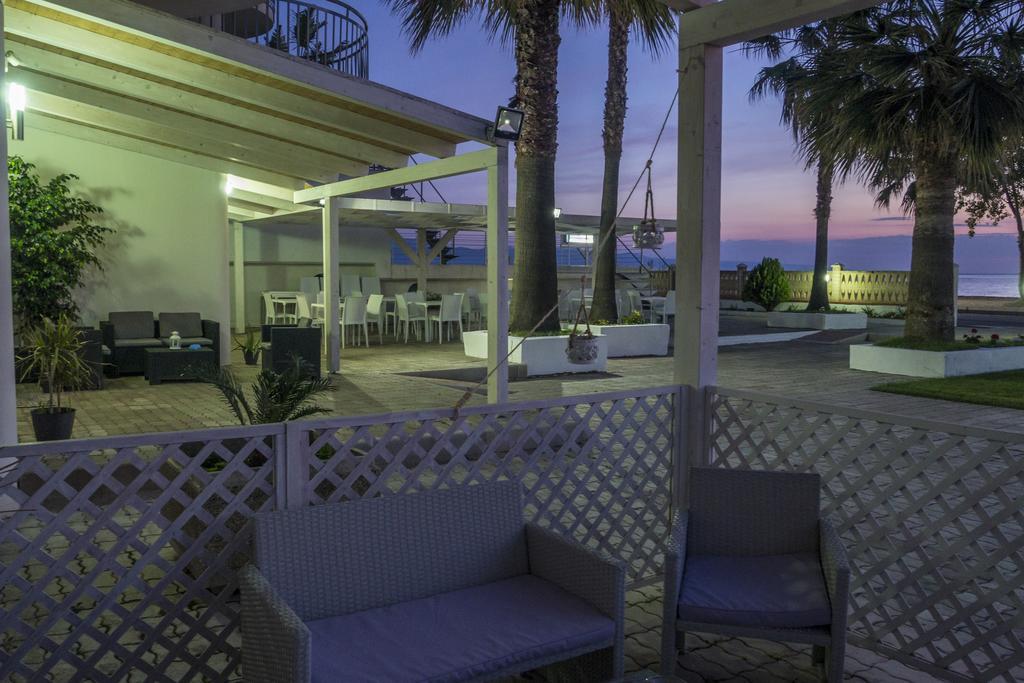 Holiday Affittacamere Corigliano Calabro Exterior foto