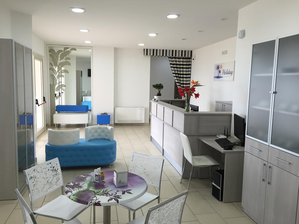 Holiday Affittacamere Corigliano Calabro Exterior foto
